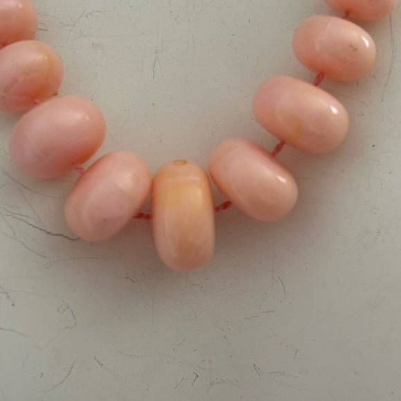 5/$25 vintage 1970 acrylic Elegant Pink Beaded Necklace 💓 - Picture 3 of 7